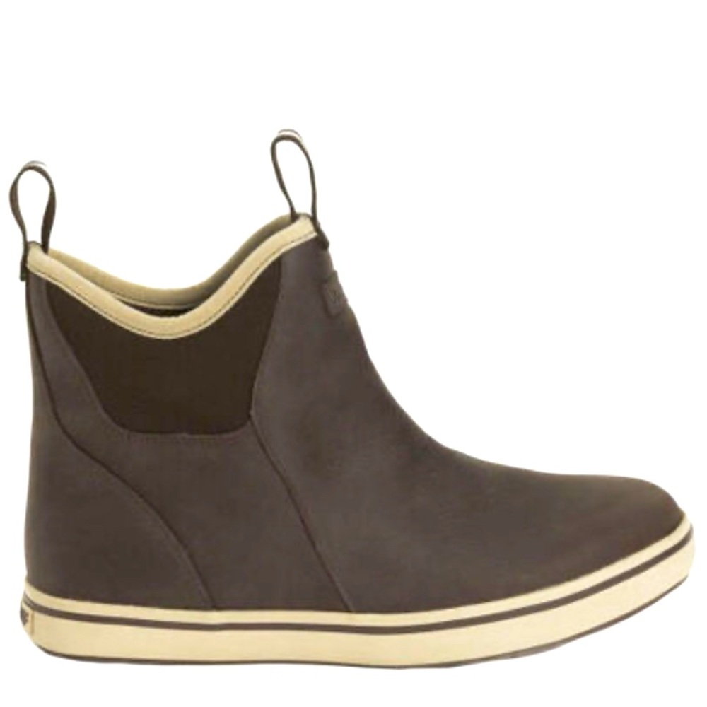 Women’s Leather Xtratuf size 9